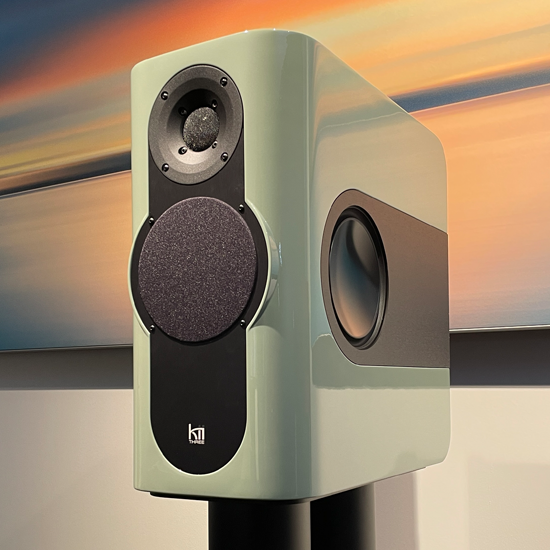 10-spring-green-high-gloss-02